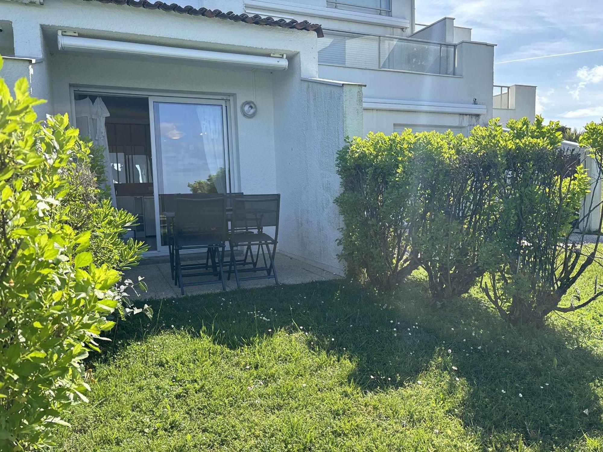 Studio En Bord De Mer A Royan, Parking, Tv, Tout Equipe - Fr-1-494-67 Exterior photo