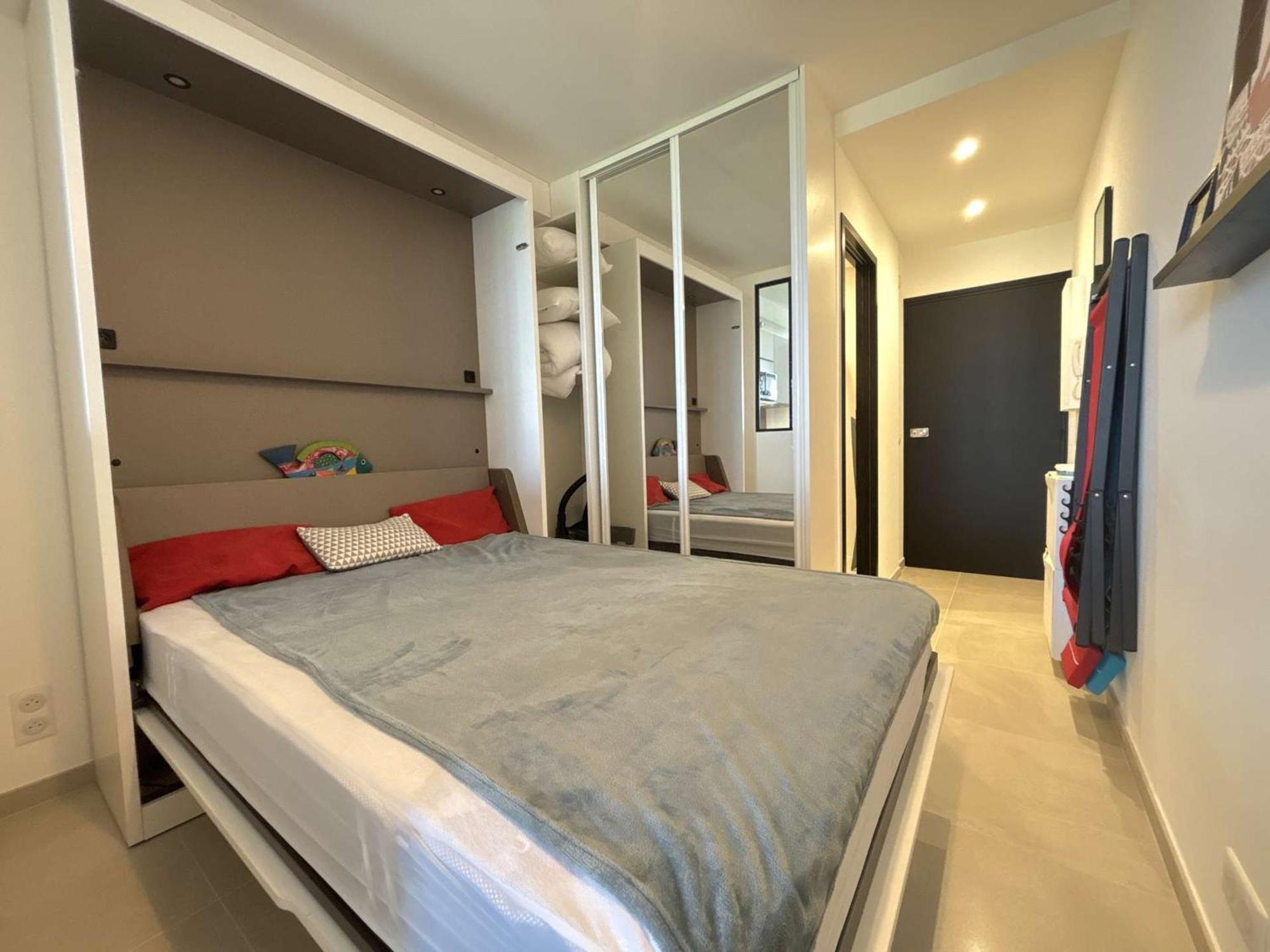 Studio En Bord De Mer A Royan, Parking, Tv, Tout Equipe - Fr-1-494-67 Exterior photo